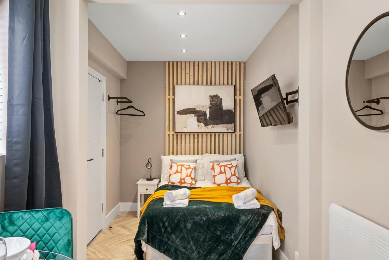 하몬드스워스 Boutique Heathrow Studio'S - Parking - Garden 아파트 외부 사진